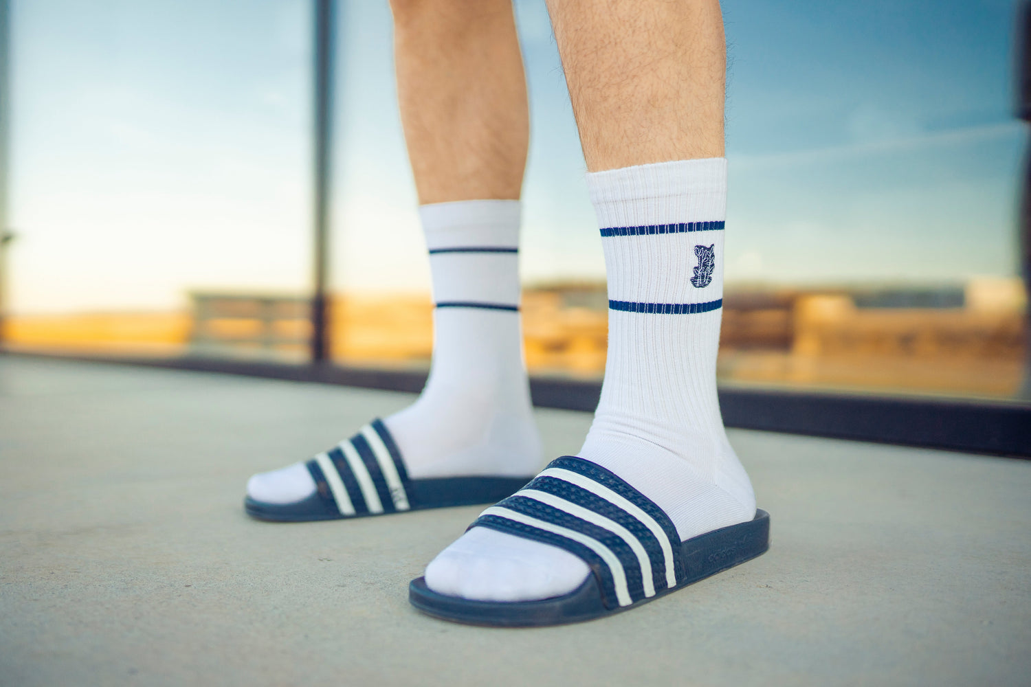 Eine weiße Tennissocke aus Bambus